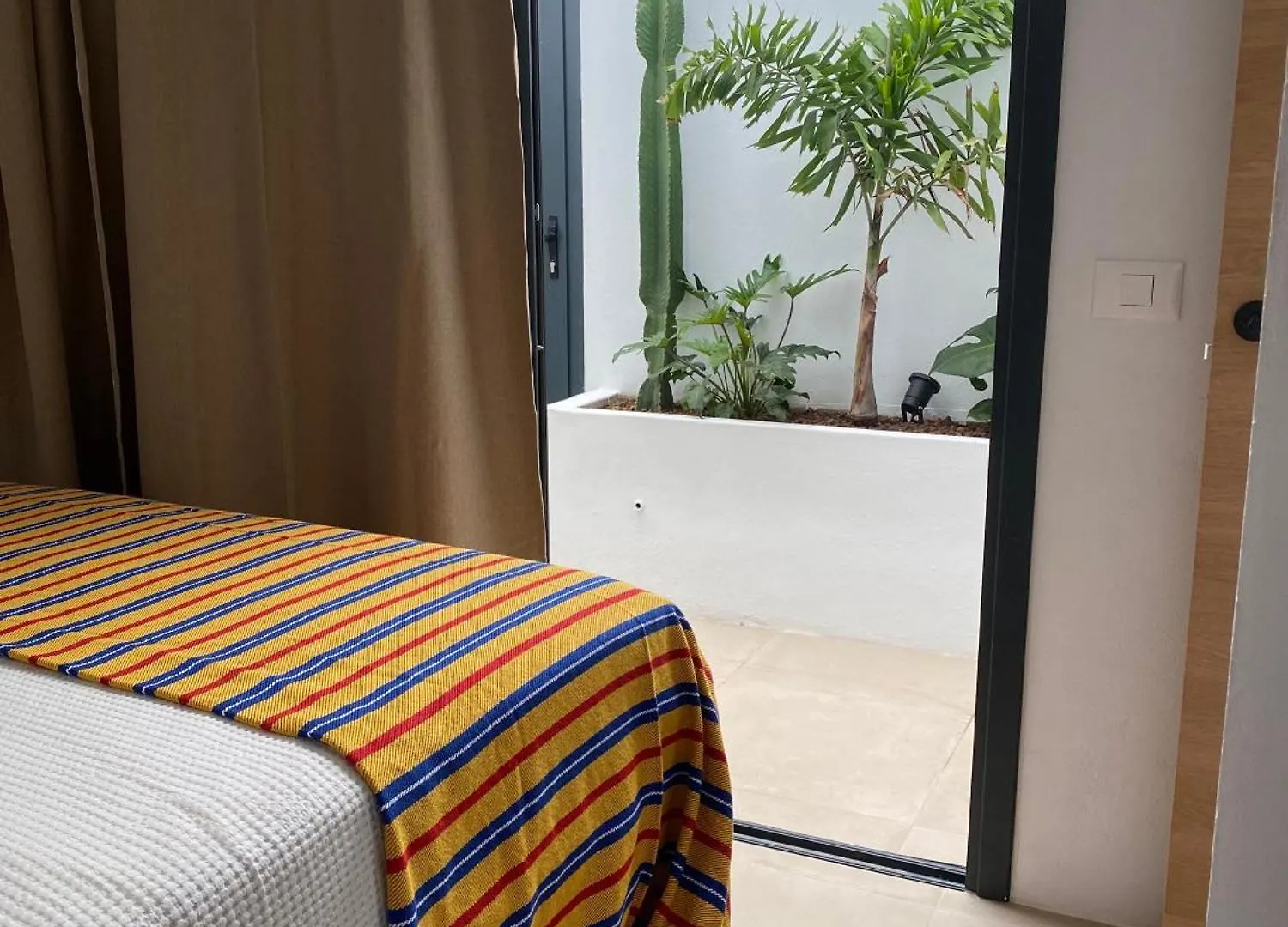Casa Costa Apartments Bajamar  Spain